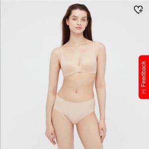 Uniqlo beige WOMEN 3D HOLD WIRELESS BRA 34/36 AA A B